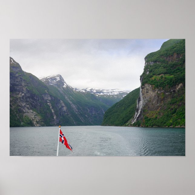 Fjord Geiranger avec affiche du drapeau norvégien (Devant)