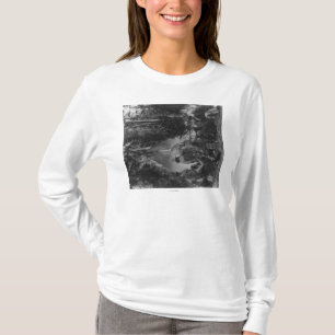 Flachkopfamerikanischer Ureinwohner an der T-Shirt