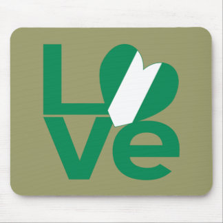 Flag für die grüne LIEBE Nigerias Mousepad