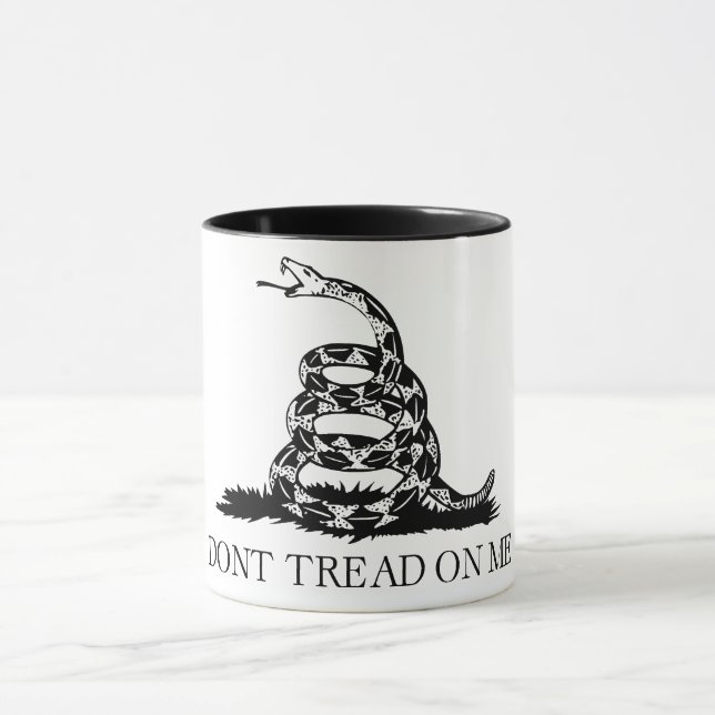 Flag Gadsden Rattlesnake: Revolutionärer Krieg 177 Tasse (Zentrum)