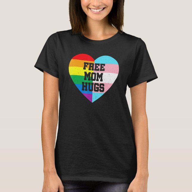 Flag "Mama Hugs Gay Pride Transgender Rainbow" 1 T-Shirt (Vorderseite)