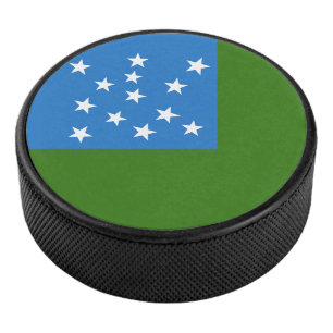 Flagge der grünen Bergjungs Eishockey Puck