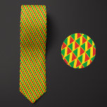 Flagge der Republik Kongo Krawatte<br><div class="desc">Die Flagge der Republik Kongo Muster Necktie hebt die nationalen Farben des Landes aus der Ferne hervor, indem sie ein schlaues, verworrenes Design verwendet. Bei einer näheren Überprüfung zeigt das nahtlos wiederholbare Muster winziger Flaggen das nationale Banner des Landes ästhetisch ansprechend.</div>