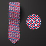 Flagge des Musters der Dominikanischen Republik Krawatte<br><div class="desc">Die Fahne des Pattern Necktie der Dominikanischen Republik hebt die Nationalfarben des Landes von weitem hervor,  indem sie ein schlaues,  gezinktes Design verwendet. Bei einer näheren Überprüfung zeigt das nahtlos wiederholbare Muster winziger Flaggen das nationale Banner des Landes ästhetisch ansprechend.</div>