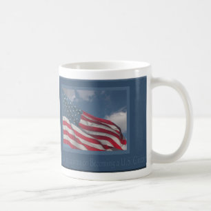 Flagge in den Wolken/in den Glückwünschen auf de Kaffeetasse