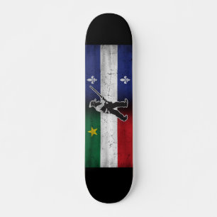 Flagge Québec und Patriote Henri Julien erodiert Skateboard