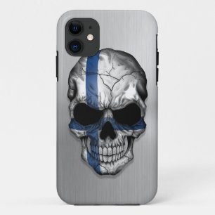 Flagge von Finnland auf einer Stahlschädel-Grafik Case-Mate iPhone Hülle