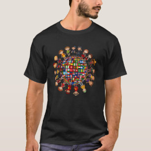 Flaggen des kulturellen Diversity der Welt rund um T-Shirt