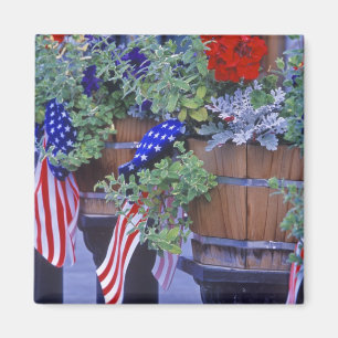 Flaggen und Blumen in Philipsburg Montana Magnet