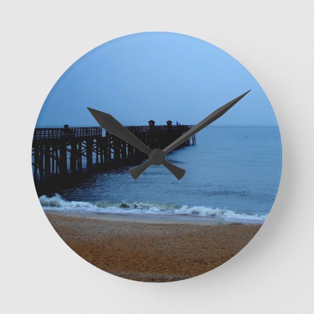 Flagler Beach Pier Runde Wanduhr (Vorderseite)