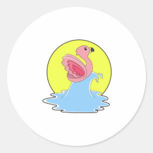 Flamingo beim Surfen im Wasser Runder Aufkleber