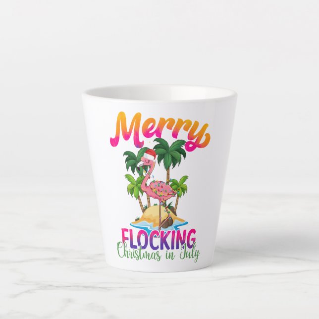 Flamingo Christmas im Juli | Tropischer Flamingo Milchtasse (Vorderseite)