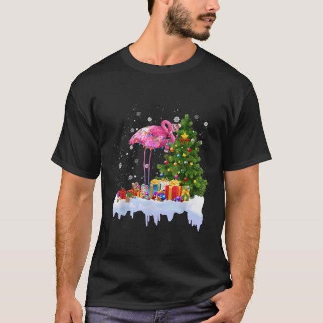 Flamingo Christmas Tree Lights T-Shirt (Vorderseite)