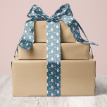 Flamingo Tropical Christmas Satinband<br><div class="desc">Fügen Sie eine lustige, tropische Touch zu Ihrem Urlaub Geschenkpackung mit diesem festlichen Satin Band, mit bezaubernden Flamingos in Weihnachtsmannmützen auf einem blau-grünen Hintergrund. Dieses Farbband eignet sich hervorragend, um Weihnachtsgeschenke, Kränze oder die Gestaltung des Feiertages mit einem einzigartigen Flair zu versehen. Es bietet eine spielerische Drehung zu den traditionellen...</div>