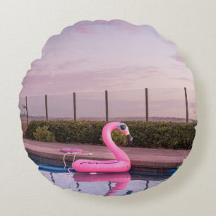 Flamingo water floater in swimming pool rundes kissen