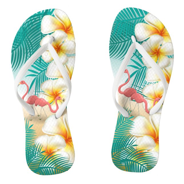 Flamingos auf einem Aquamarinen tropischen Strand Flip Flops (Fußbett)