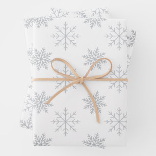 Flammes de neige sur papier d'emballage blanc