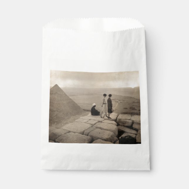 Flapper Girls Sunrise Khufu Pyramid, Ägypten 1920 Geschenktütchen (Vorderseite)