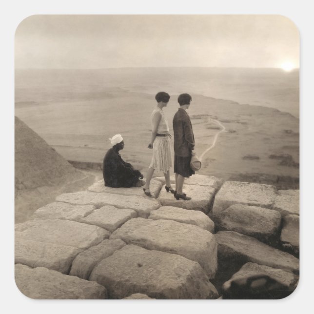 Flapper Girls Sunrise Khufu Pyramid, Ägypten 1920 Quadratischer Aufkleber (Vorderseite)