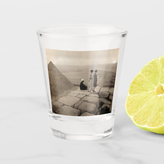 Flapper Girls Sunrise Khufu Pyramid, Ägypten 1920 Schnapsglas (Vorderseite)