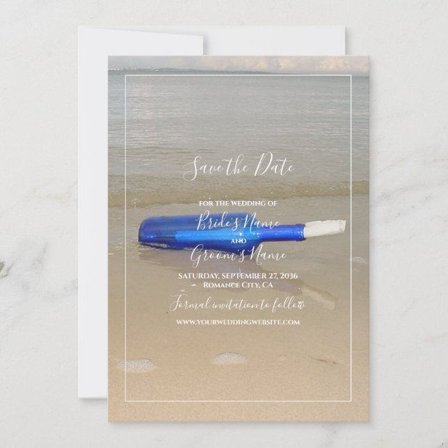 Flasche auf Strand Sand Hochzeit Save The Date (Vorderseite)