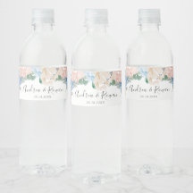 Flasche mit blauem und rosafarbenem Wasser