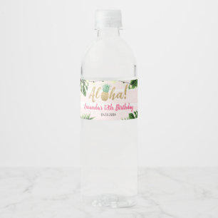 Flasche mit rosa Tropenwasser