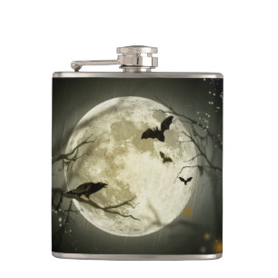 Flasques Bats fly Crow se trouve devant la Pleine lune d'Ha