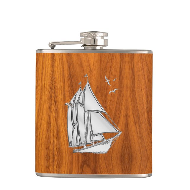 Flasques Chrome Sailboat sur teck Imprimer (Devant)