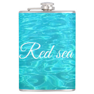 Flasques Eau de surface azur de la mer Rouge en Egypte