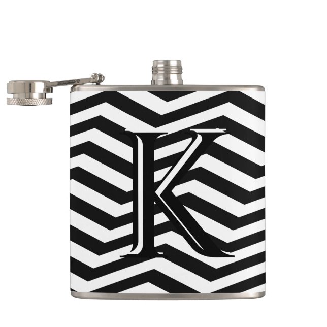 Flasques Élégant noir blanc Chevron Stripe Monogramme perso (Ouvert)