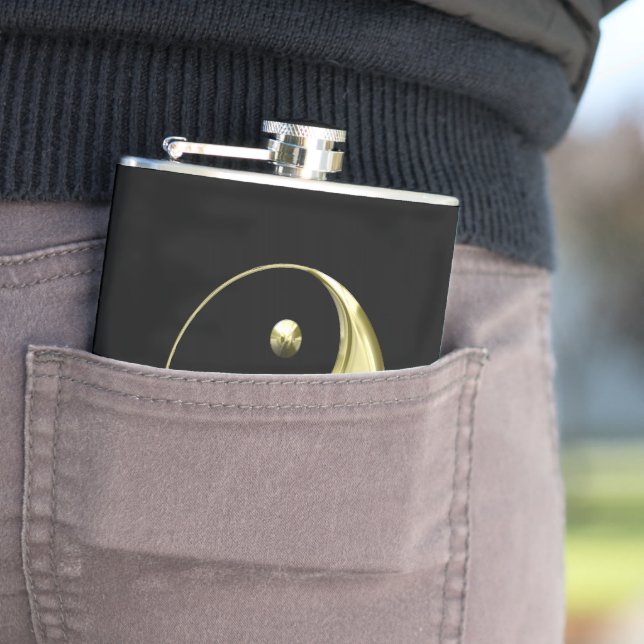 Flasques Gold Yin Yang (En situation)