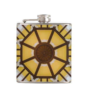 Flasques Plafond décoré à la gare de Tokyo