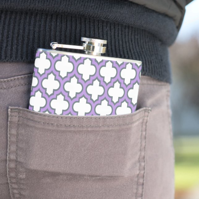 Flasques Trellis blanc et violet, treillis, Quatrefoil (En situation)