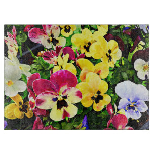 Flat von Stiefmütterchen gemischte Farben Schneidebrett