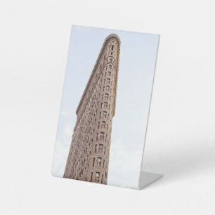 Flatiron-Gebäude-Postkarte Sockelschild