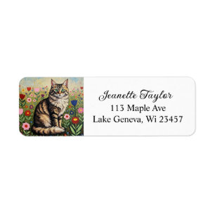 Flauschige Graue Tabby-Katze und Volkskunstblumen