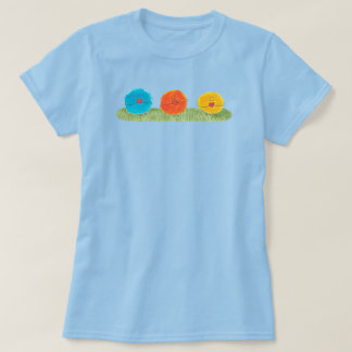 Flauschige Kreaturen halten Herzen T-Shirt