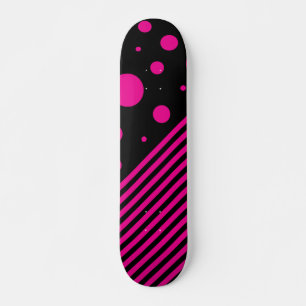 Flecken und Streifen in Magenta und Schwarz Skateboard