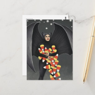 Fledermaus mit Halloween-Süßigkeiten Postkarte
