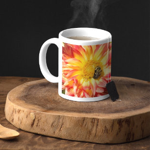 Fleißige Bienen Mit Dahlie Und Purpurdistel Tasse