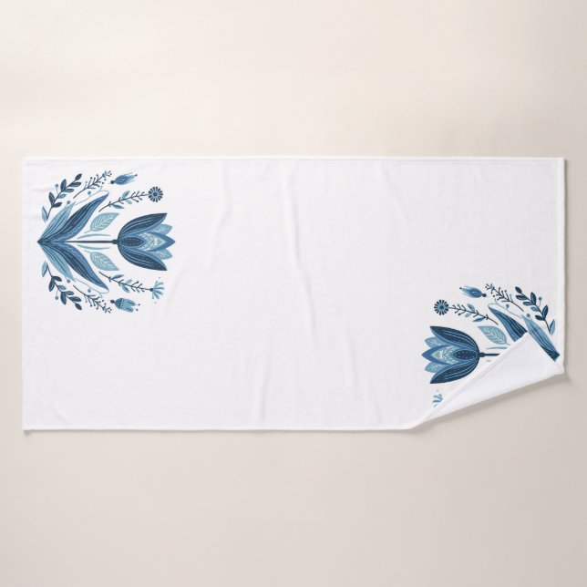 Fleur bleu rustique Art folklorique Art Botanique (Serviette de bain)