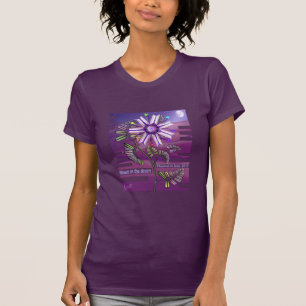 Fleur dans le désert T-Shirt