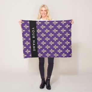 Fleur de Lis, Beige auf Lila, Royal, Ihr Name Fleecedecke