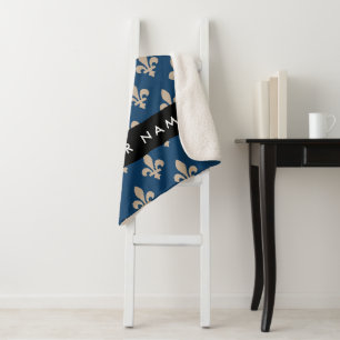 Fleur de Lis, Beige auf Navyblau, Royal, Ihr Name Sherpadecke