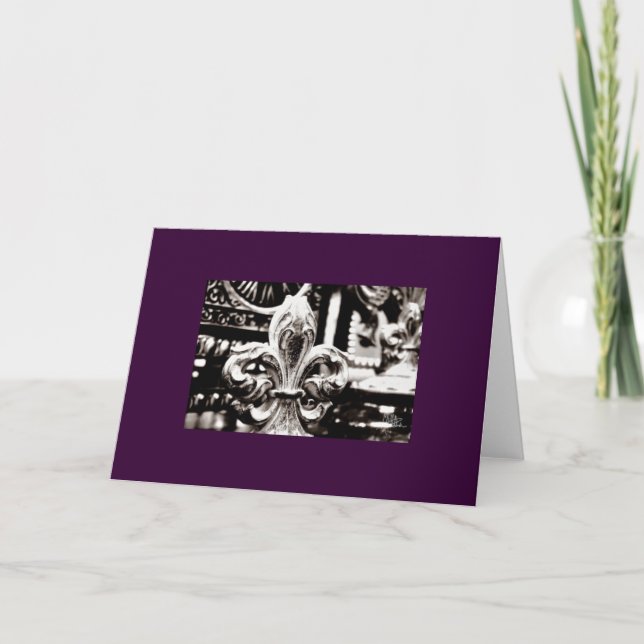 Fleur de Lis [Greeting Card] on Purple Karte (Vorderseite)