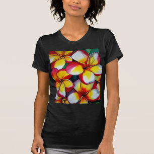 Fleur Frangipani rose sur t-shirt noir