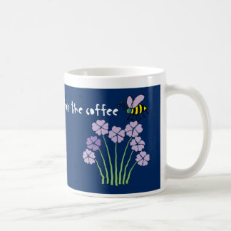 Fleurs de bourdon d'abeille d'abeille - tasse de