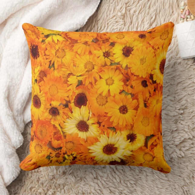Fleurs de Marigold Lancer Oreiller (Couverture)