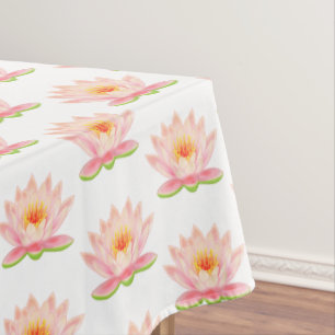 Fleurs de nénuphar rose sur nappe blanche